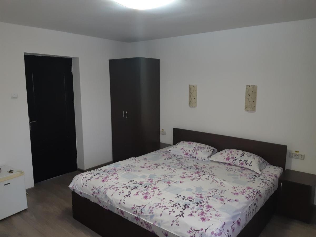 Pensiunea Andrei Rm Valcea Râmnicu Vâlcea Exteriör bild